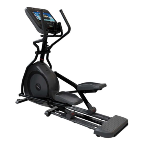STAR TRAC 4 SERIES CROSS TRAINER WITH 15in CAPACITIVE TOUCH OPENHUB CONSOLE